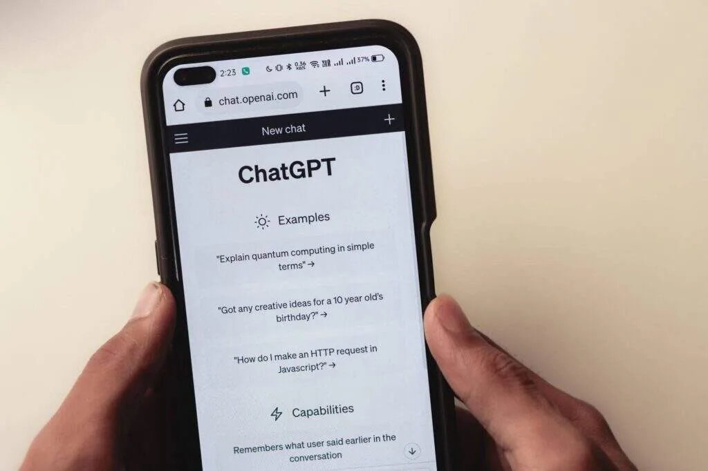 如何用OpenAI、ChatGPT、Node.js和React搭建一个AI聊天机器人-极客小站