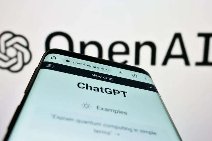 ChatGPT发布官方iOS应用：带来语音输入、聊天记录等功能-极客小站